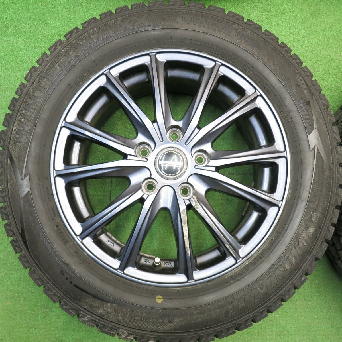 バリ溝！23年！9.5分★スタッドレス 215/60R16 ダンロップ ウインターマックス WM02 WAREN ヴァーレン 16インチ PCD114.3/5H★6022617HAス