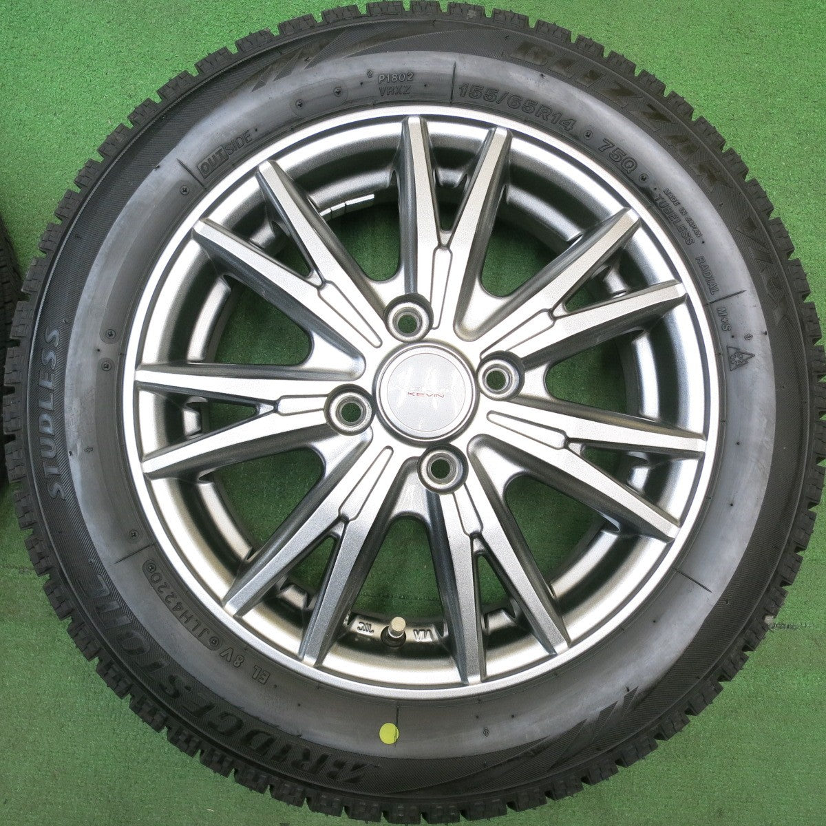 ほぼ未使用！キレイ★スタッドレス 155/65R14 ブリヂストン ブリザック VRX VELVA KEVIN ヴェルヴァ ケヴィン 14インチ PCD100/4H★6041210HAス