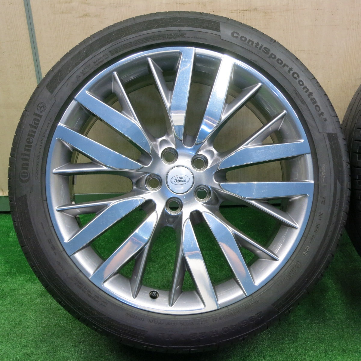 [送料無料] バリ溝！キレイ！8.5分★ランドローバー レンジローバー スポーツ SVR 純正 295/40R22 コンチネンタル コンチスポーツコンタクト5 PCD120/5H★4091201NJノ