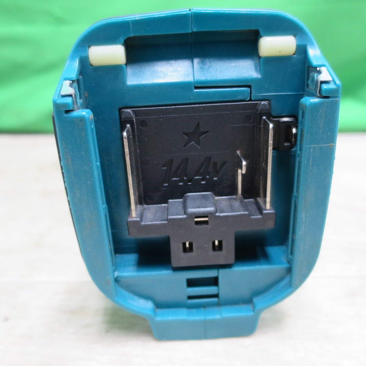 [送料無料] キレイ☆マキタ 14.4V 3.0Ah 100mm 充電式 ディスク グラインダ GA400DRF ケース 充電器 バッテリー 付き 電動 工具☆