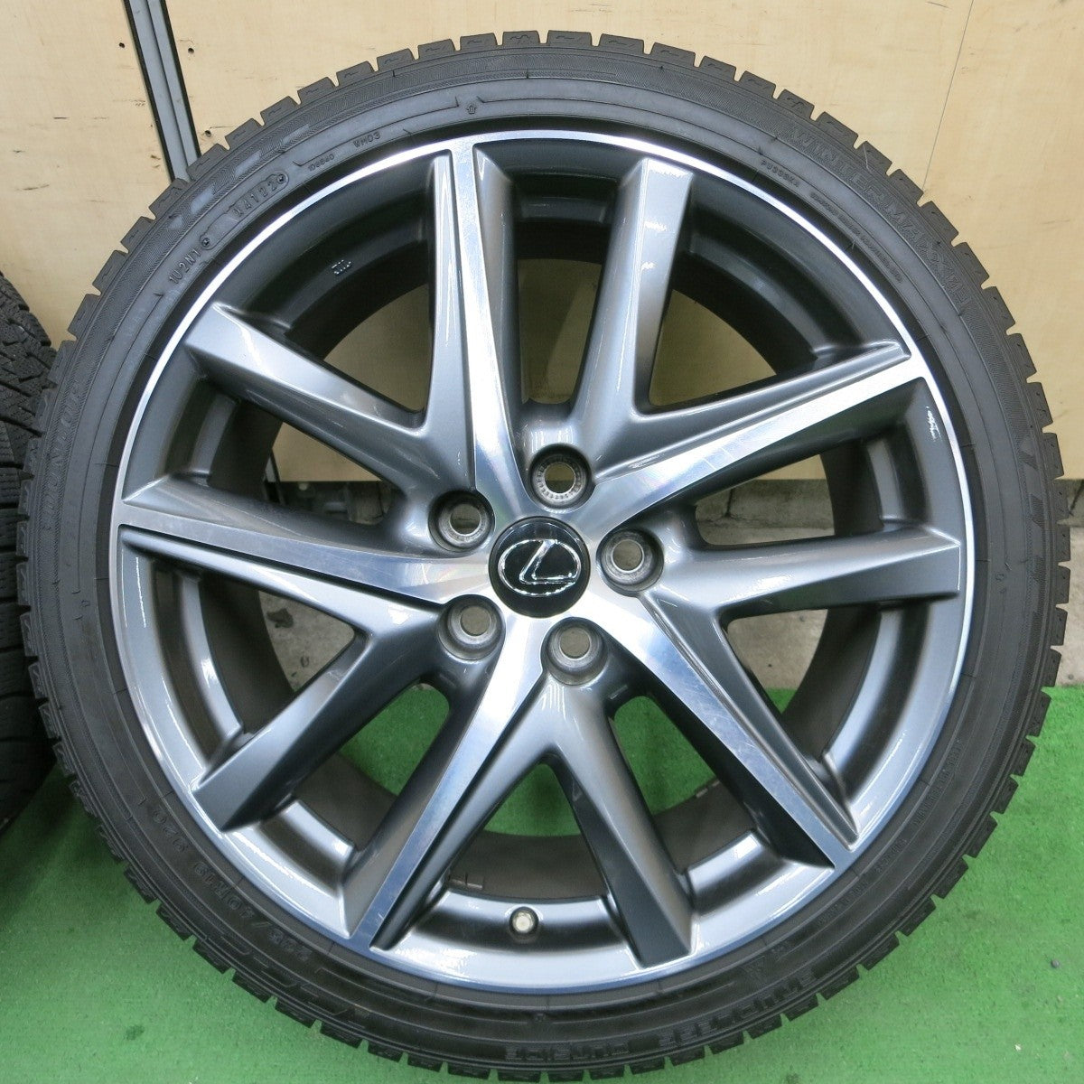 センサー付！バリ溝！22年！9.5分★レクサス GS Fスポーツ 純正 235/40R19 265/35R19 スタッドレス ダンロップ ウインターマックス03 19インチ PCD114.3/5H★5021702ナス