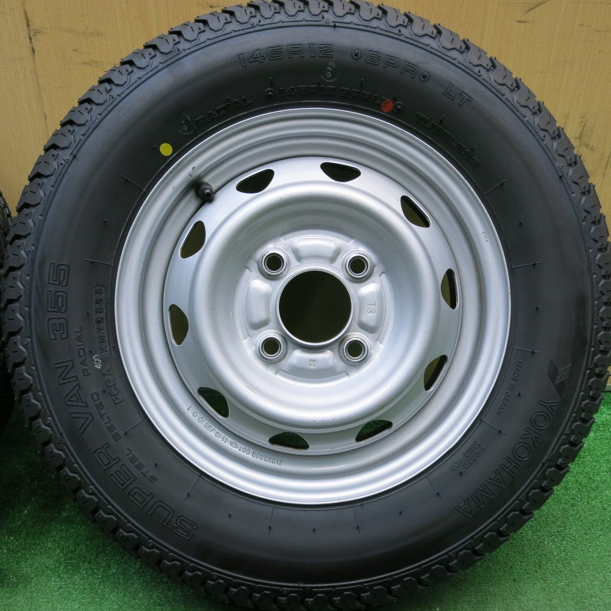 タイヤ未使用！25年！キレイ★145R12 6PR ヨコハマ SUPER VAN 355 スチール ホイール 12インチ スーパー バン PCD100/4H★5051605AKノ