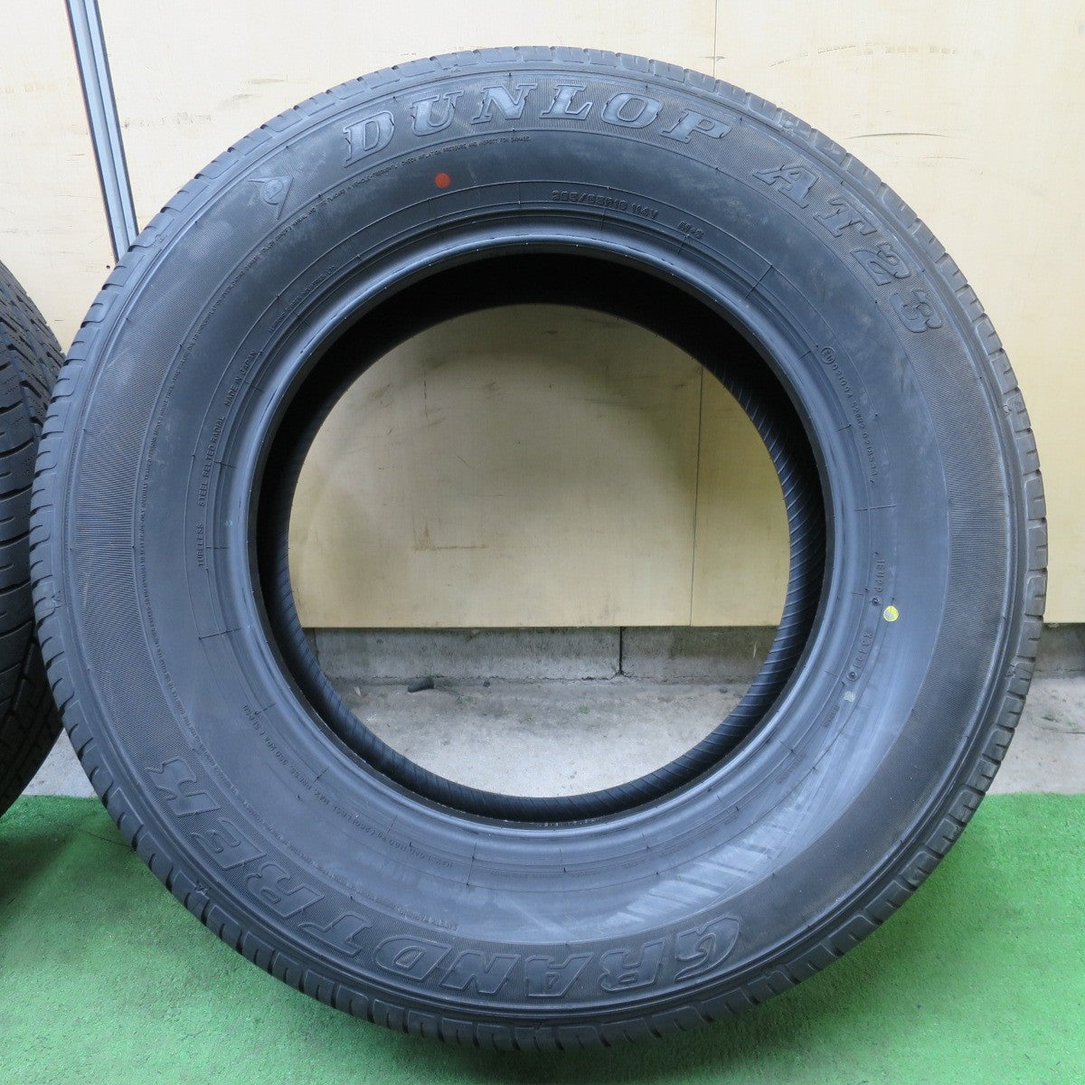 新車外し★265/65R18 ダンロップ AT23 グラントレック タイヤ 18インチ ランクル 250 300 等★6042102NGノタ