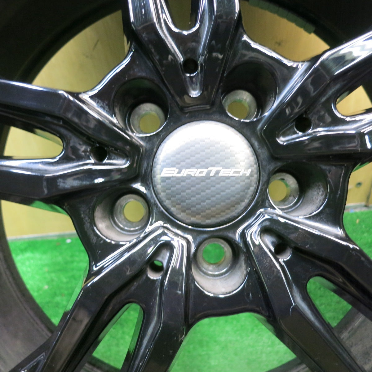 バリ溝！22年！9.5分以上★ボルボ 等 EUROTECH GAYA ELISI 215/55R18 スタッドレス ナンカン アイスアクティバ AW-1 ユーロテック ガヤ エリージ PCD108/5H★5052006TNス