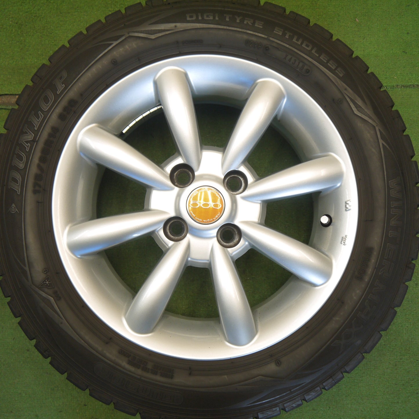 キレイ◎FIAT フィアット 500 TARGA AGA 500 175/65R14 スタッドレス ダンロップ ウインターマックス WM01 14インチ PCD98/4H◎6071503Hス