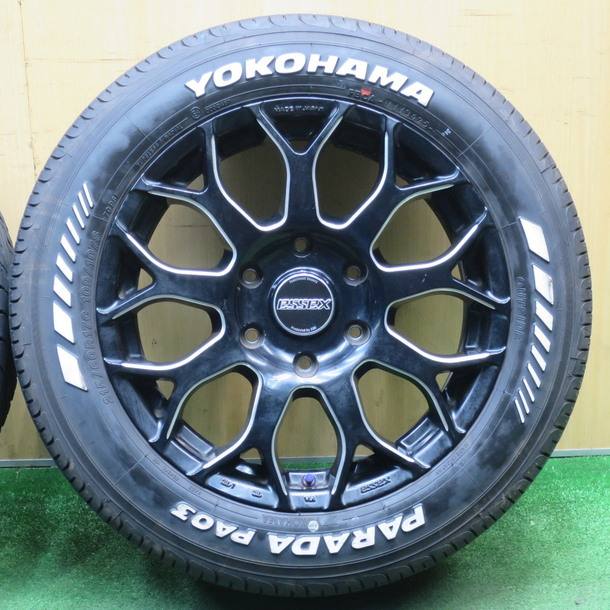 バリ溝！25年！9.5分★215/60R17 109/107S ヨコハマ PARADA PA03 ホワイトレター ESSEX EM-17 エセックス 17インチ PCD139.7/6H★6020901NJノ