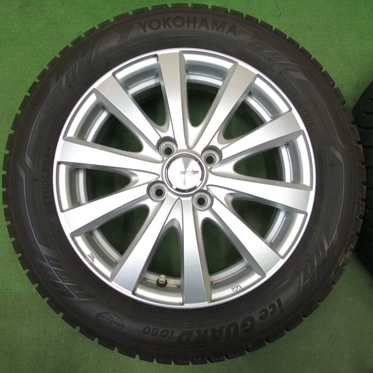 バリ溝！22年！キレイ！9.5分◎スタッドレス 185/60R15 ヨコハマ アイスガード iG60 ravrion RS01 ラブリオン 15インチ PCD100/4H◎6091801NGス