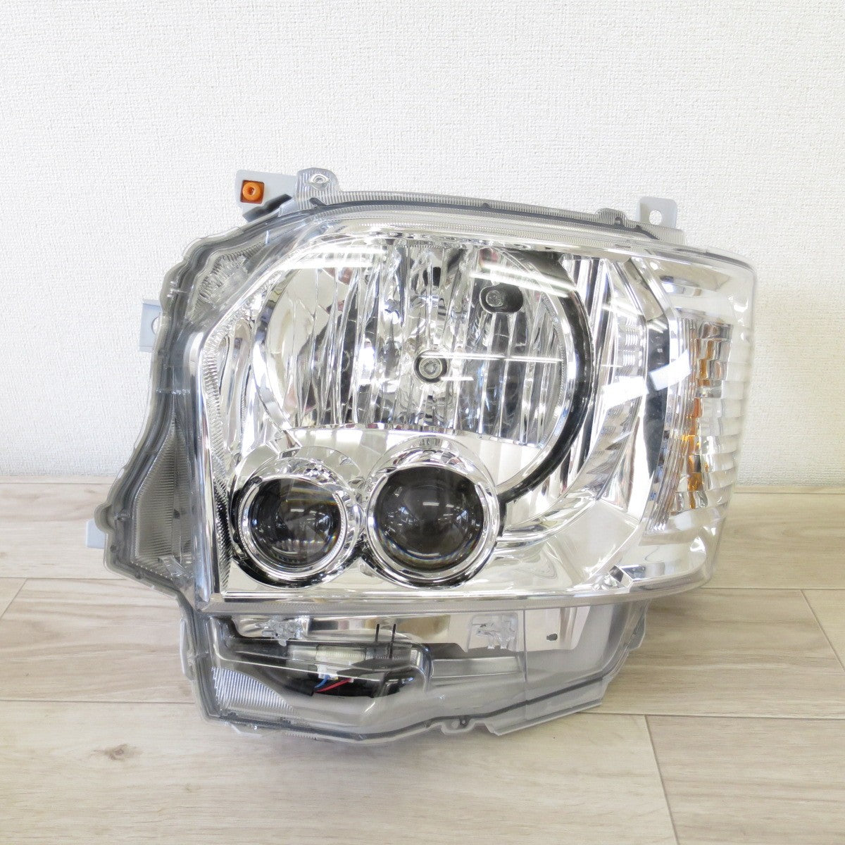 [送料無料] 新車外し！左右セット！コンピューター付き◇トヨタ 200系 ハイエース ダークプライム 純正 LED ヘッドライト ヘッドランプ◇