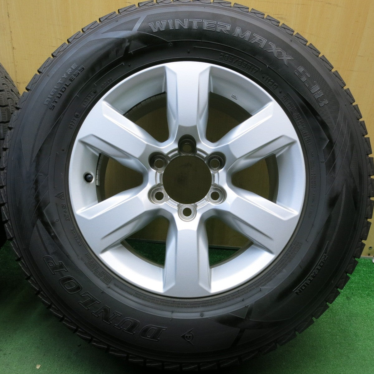 バリ溝！キレイ！9.5分★トヨタ 150系 ランクル プラド 純正 265/65R17 スタッドレス ダンロップ ウインターマックス SJ8 17インチ PCD139.7/6H★5072605HAス