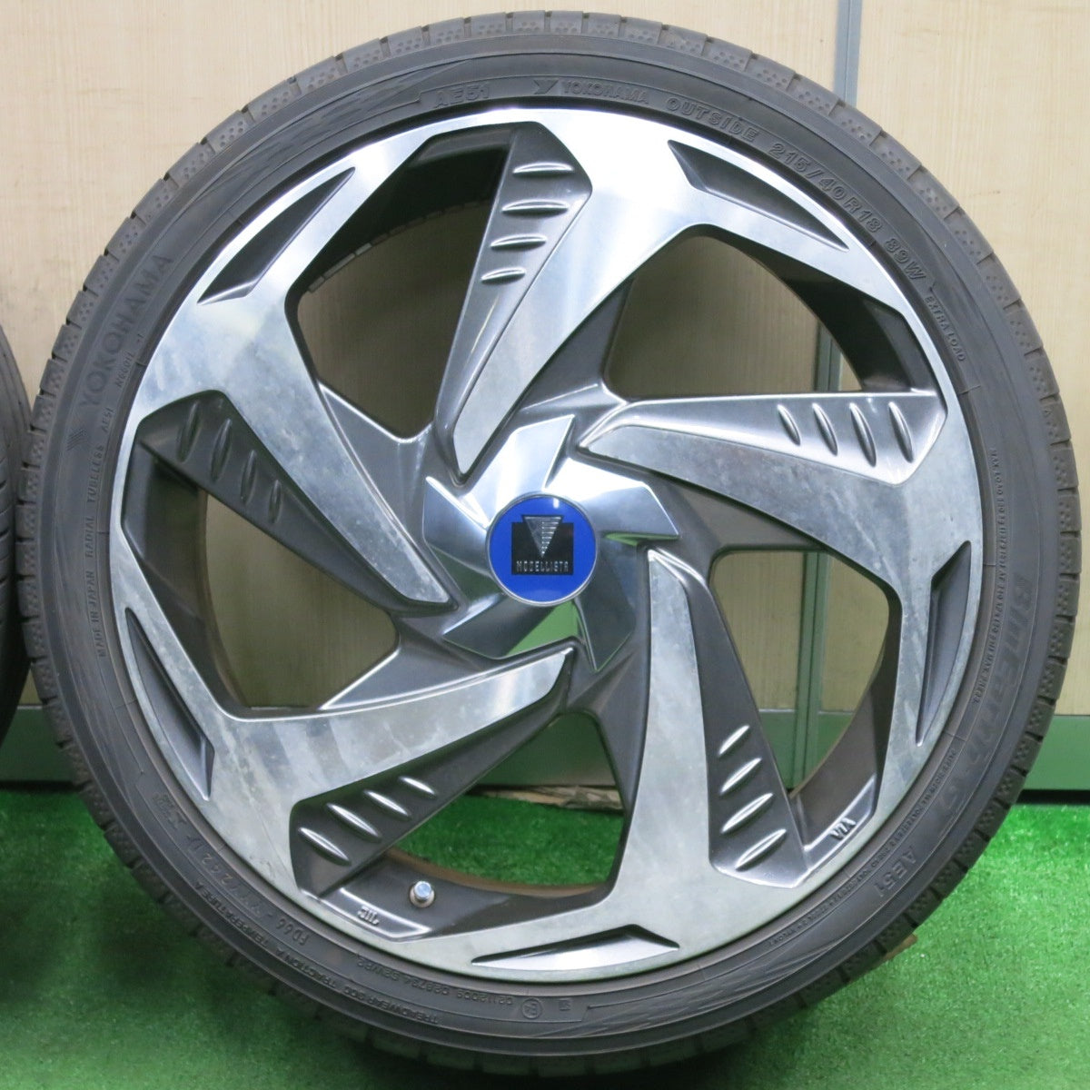 [送料無料] 4本価格！21年★トヨタ 50系 プリウス 純正 MODELLISTA ウイングダンサー7 215/40R18 ヨコハマ BluEarth-GT AE51 18インチ PCD100/5H★5010708NJノ