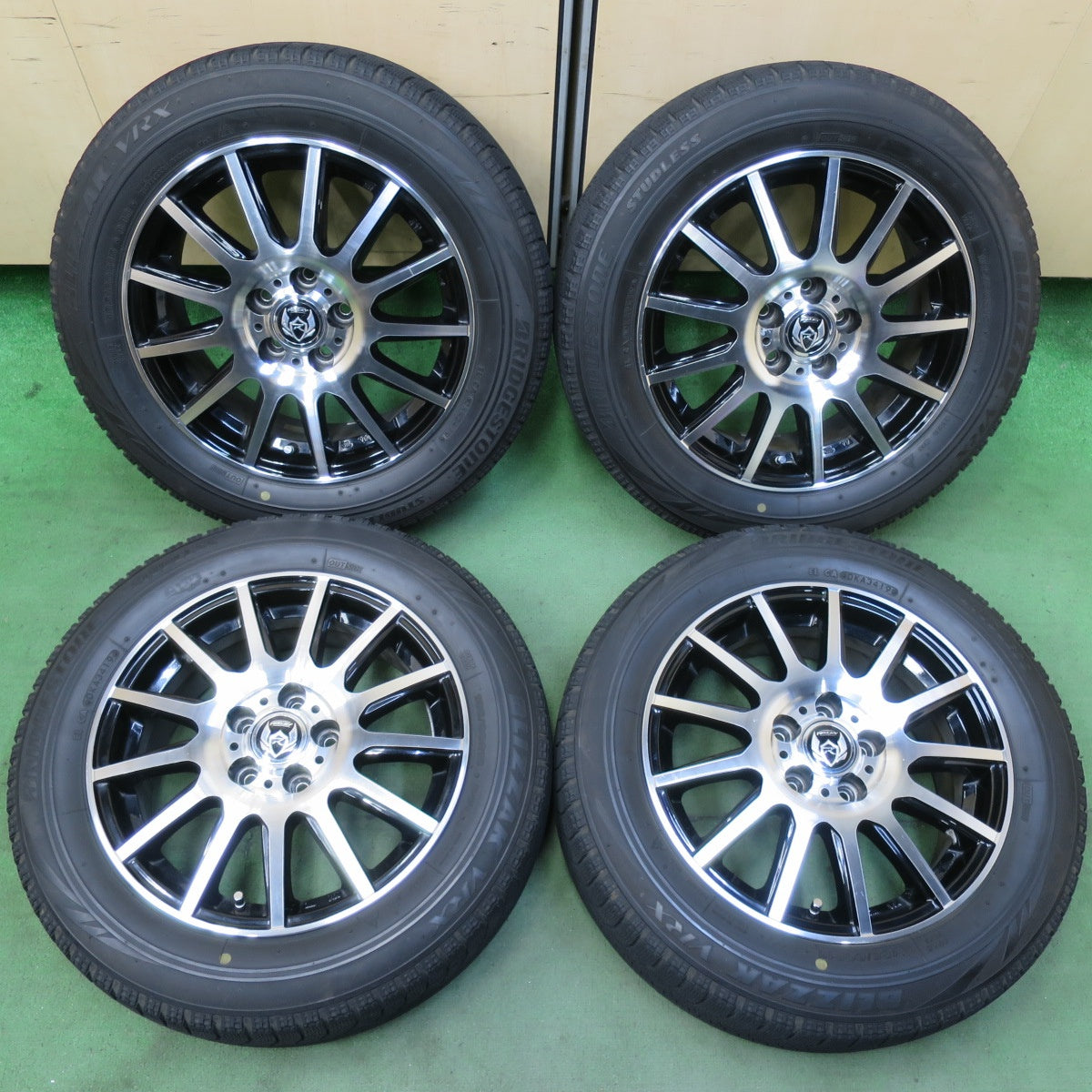 4本価格★シエンタ 等 185/60R15 スタッドレス ブリヂストン ブリザック VRX RiZLEY ライツレー 15インチ PCD100/5H★5100705イス