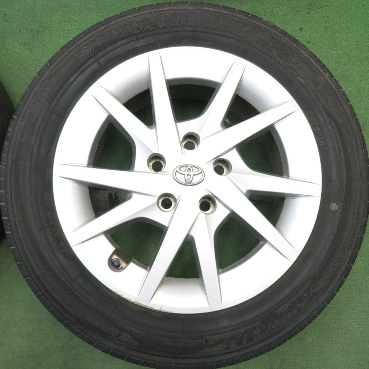 4本価格◎トヨタ 40系 プリウスα 純正 205/60R16 ヨコハマ アドバン dBデシベル 16インチ PCD114.3/5H◎6080905HAノ