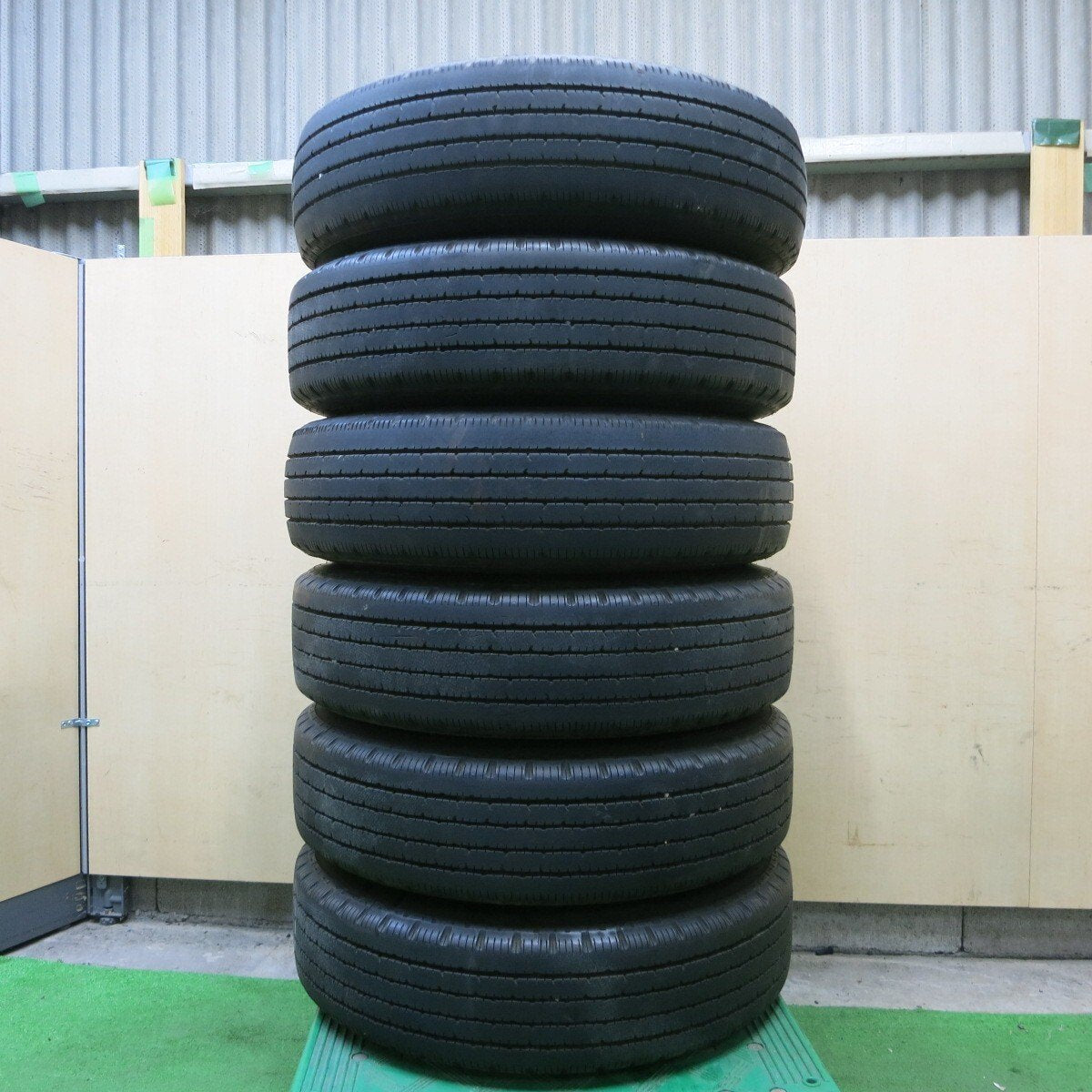 6本価格★トラック タイヤ 195/75R15 109/107L ブリヂストン R202 KWC 115-8T スチール 15インチ PCD208/5H★5021203ナノ