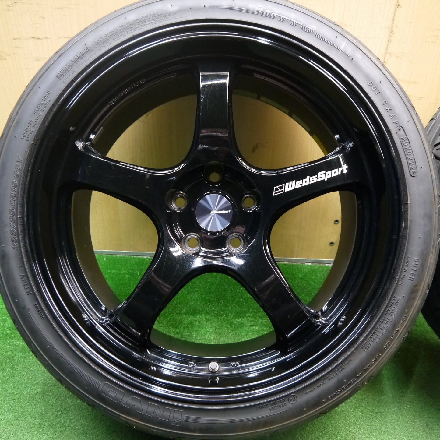[送料無料] センサー付！バリ溝！22年！9.5分★スープラ 等 WedsSport RN-05M 255/35R19 275/35R19 ニットー iNVO 19インチ ウェッズスポーツ PCD112/5H★5040107Hノ