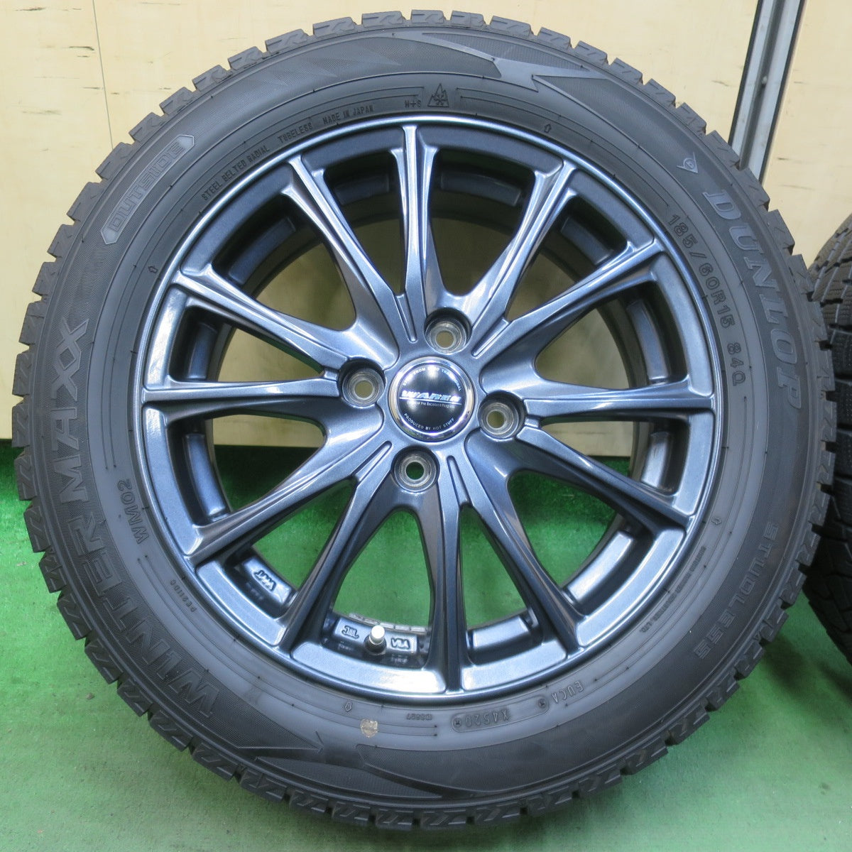 バリ溝！キレイ！9分★スタッドレス 185/60R15 ダンロップ ウインターマックス WM02 WAREN ヴァーレン 15インチ PCD100/4H★5112707イス