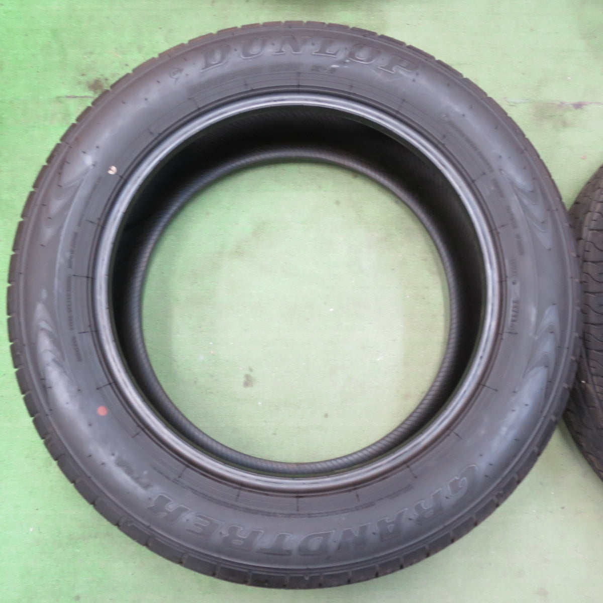 バリ溝！23年！9分★265/55R20 ダンロップ グラントレック PT5A タイヤ 20インチ ランクル 300 レクサス LX 等★5100401イノタ