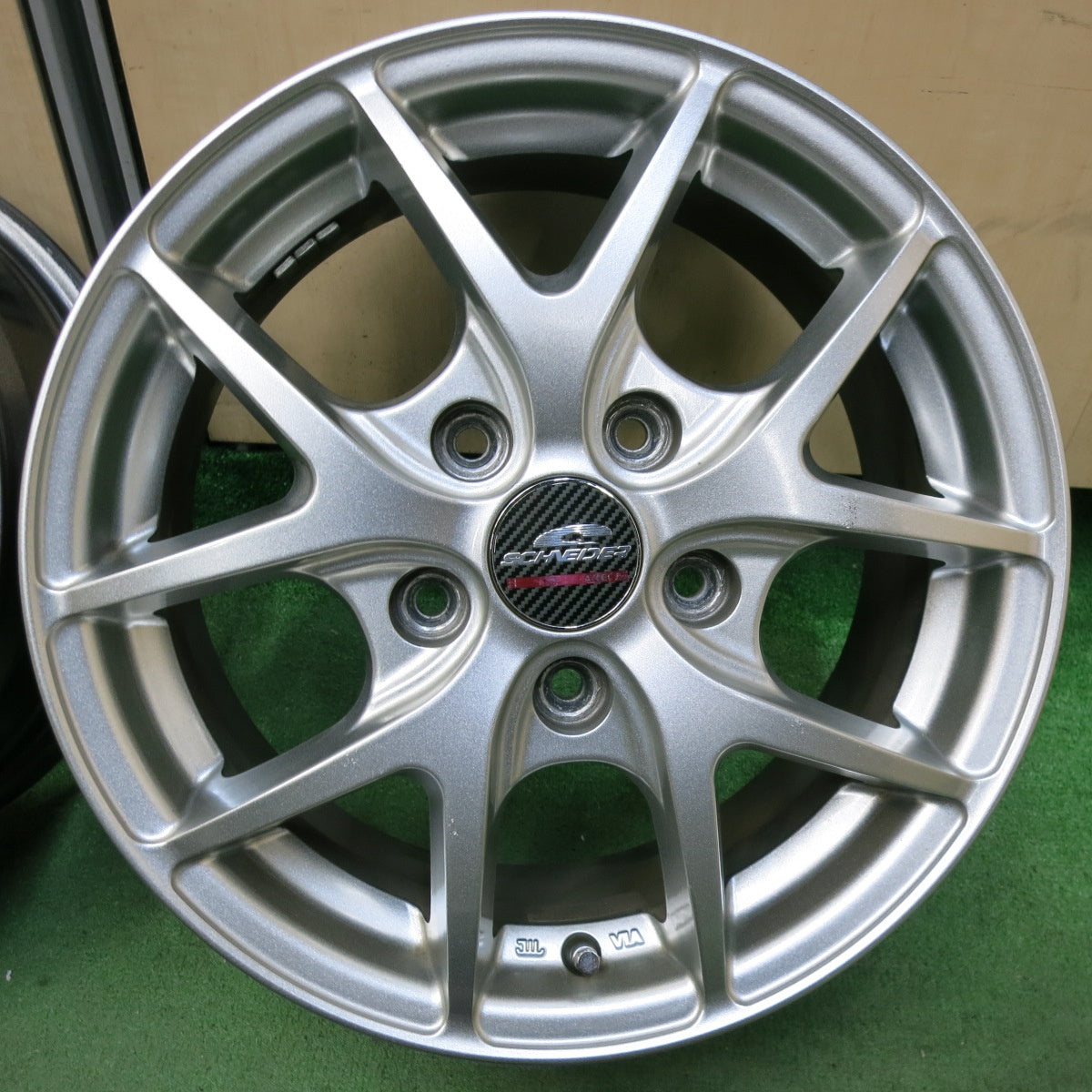 [送料無料] キレイ★SCHNEIDER A-TECH シュナイダー エーテック 15インチ ホイール 15×6J PCD114.3/5H★5021401SYホ