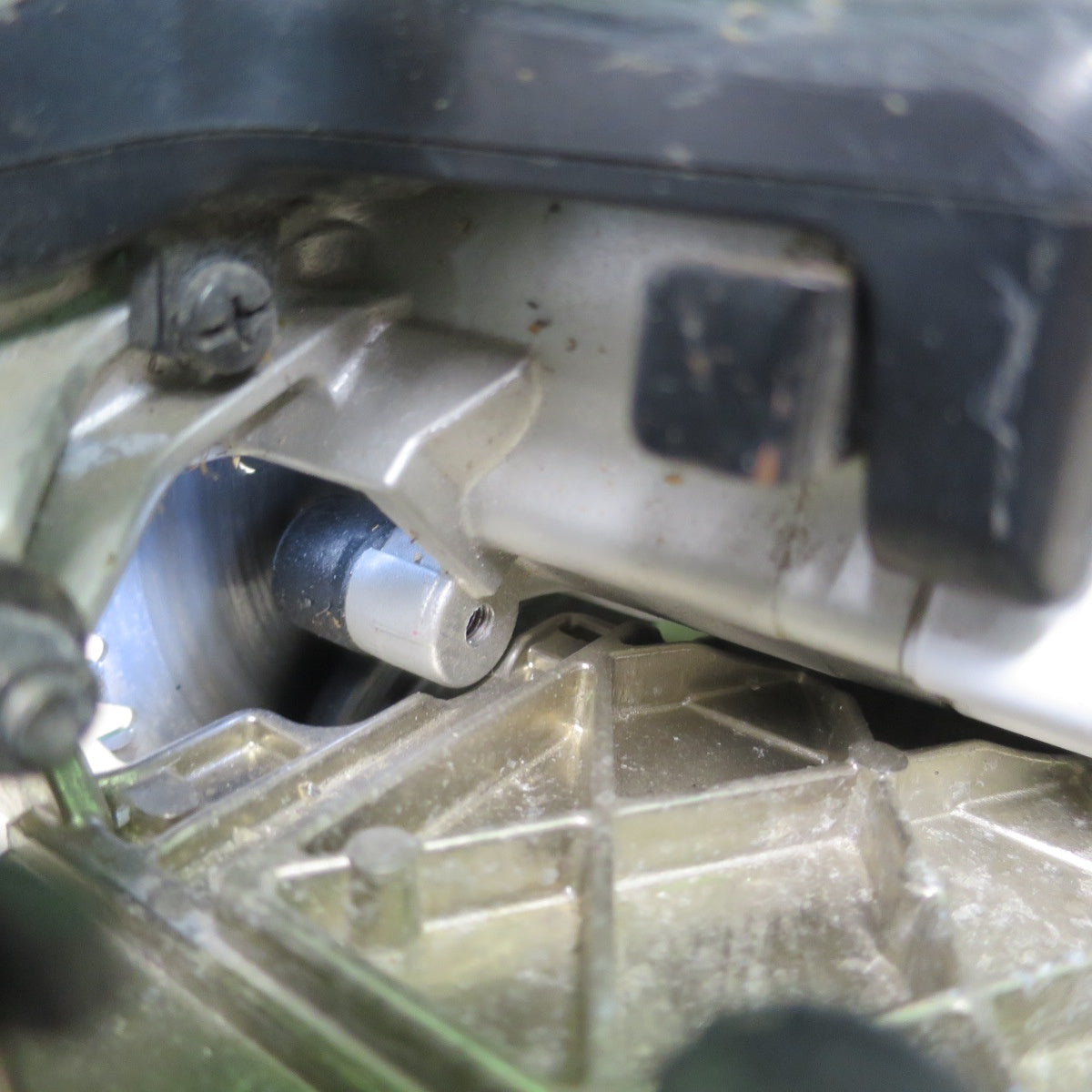 [送料無料] ☆マキタ 125mm 充電式 マルノコ SS540D 電動 工具 切断機 丸のこ 丸ノコ 丸鋸☆