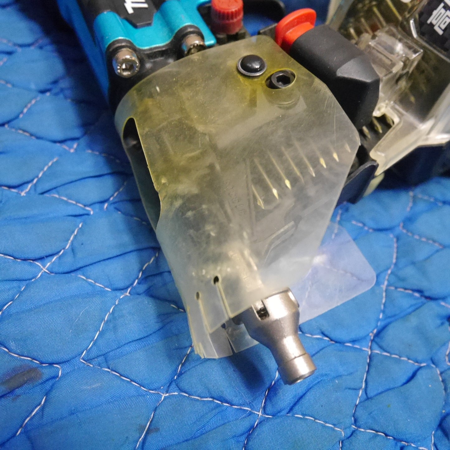 [送料無料] キレイ☆マキタ 50mm 高圧 エア 釘打機 AN514HM 青 エアー ツール 工具 釘打ち機 makita☆