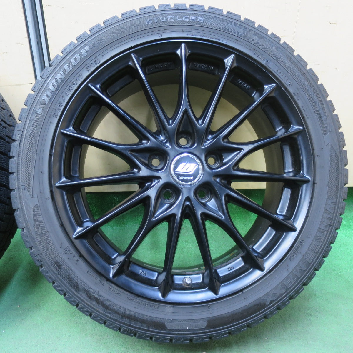 バリ溝！9.5分★MINI F56 WORK IMPORT LABEL IL-1F5 MBL 225/45R17 スタッドレス ダンロップ ウインターマックス WM02 ワーク インポートレーベル PCD112/5H★5110404イス