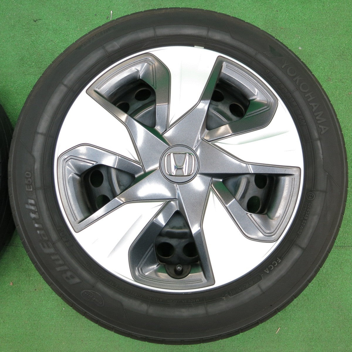 *送料無料* キレイ★ホンダ フィット 純正 スチール 185/60R15 ヨコハマ ブルーアース E50 E50J 15インチ PCD100/4H★4050805ナノ