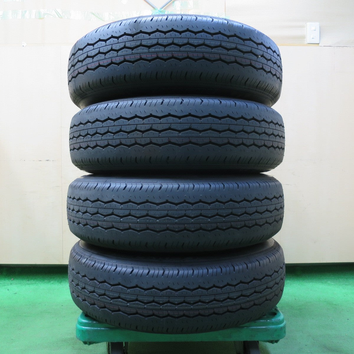 *送料無料* 新車外し！24年★トヨタ 200系 ハイエース 純正 スチール 195/80R15 107/105S ブリヂストン エコピア RD613 15インチ PCD139.7/6H★4072003イノ