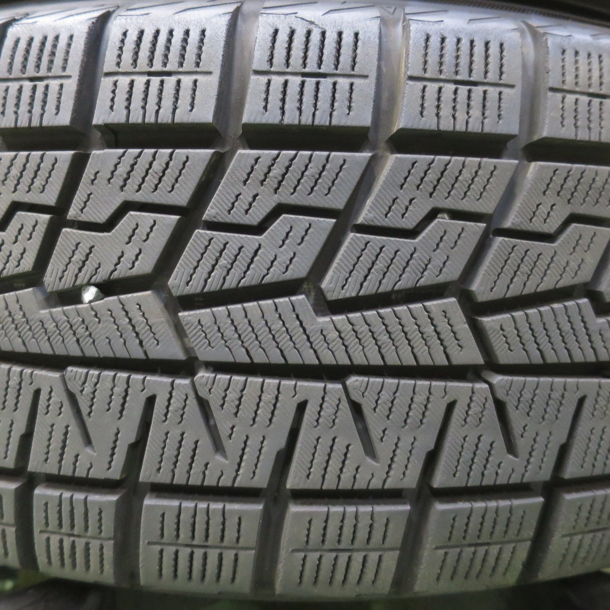 ほぼ未使用！24年◎スタッドレス 205/60R16 ヨコハマ アイスガード iG70 BALMINUM TR10 バルミナ 16インチ PCD114.3/5H◎6081603イス