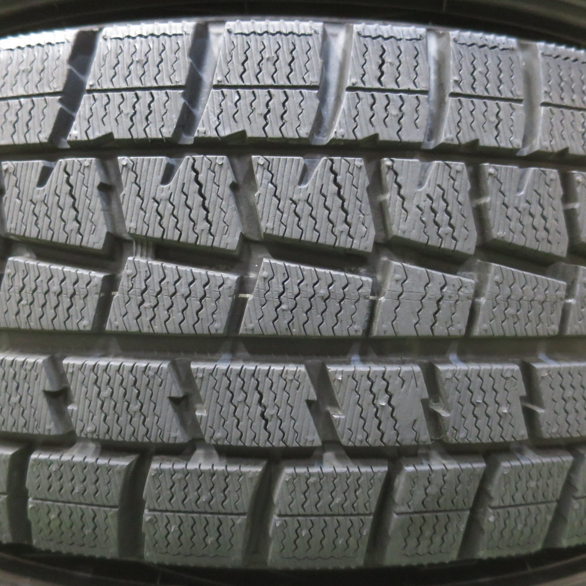 バリ溝！ほぼ10分◎プリウス 等 195/65R15 スタッドレス ダンロップ ウインターマックス WM01 STRANGER ストレンジャー 15インチ PCD100/5H◎6072602イス