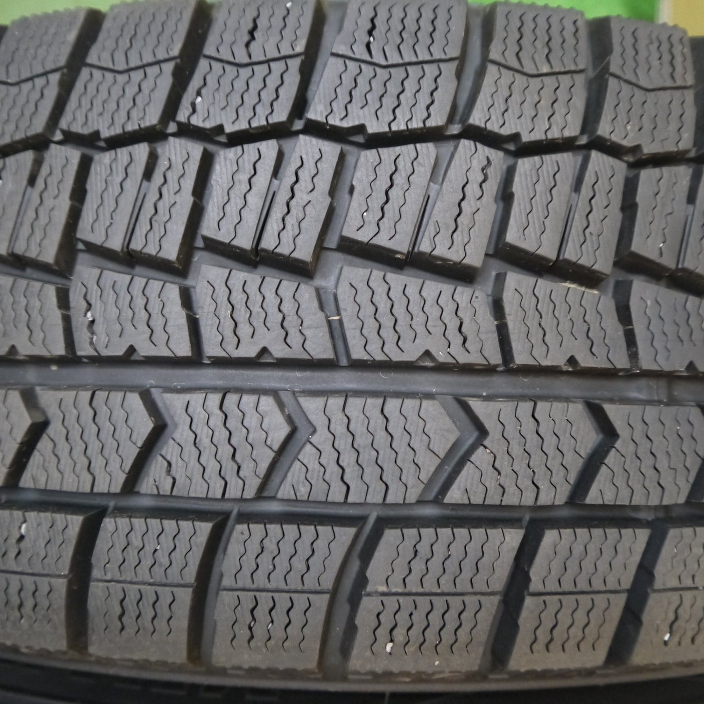 バリ溝！23年！9.5分以上★スタッドレス 195/65R15 ダンロップ ウインターマックス WM02 MiLLOUS ミルアス 15インチ PCD114.3/5H★5080104Hス