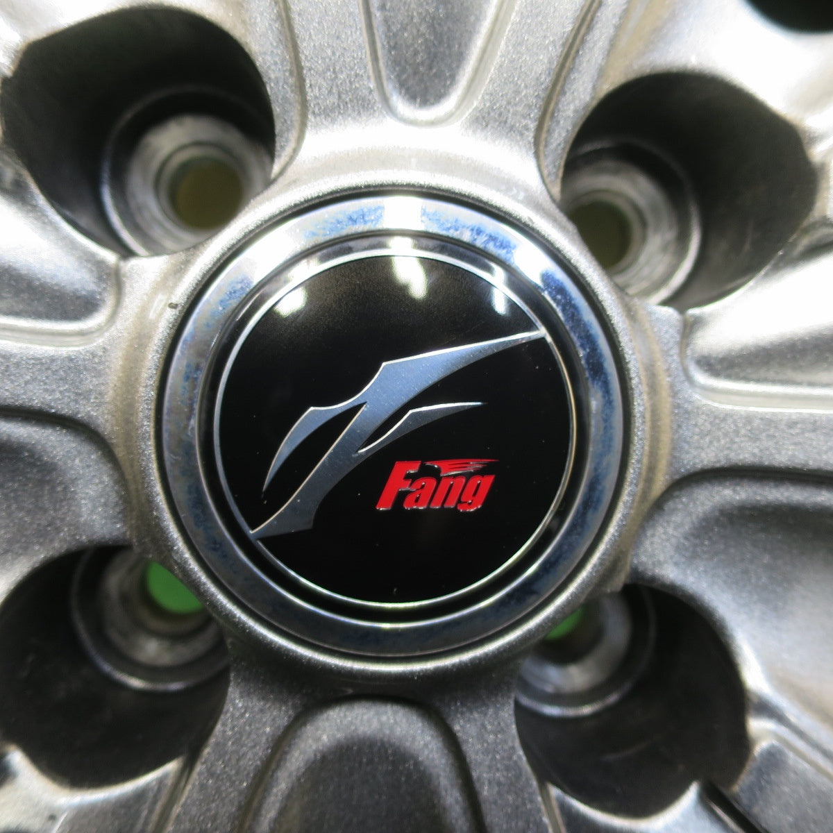 [送料無料] バリ溝！21年！キレイ！8.5分★スタッドレス 185/70R14 ブリヂストン ブリザック VRX2 Fang ファング 14インチ PCD100/4H★4093009イス