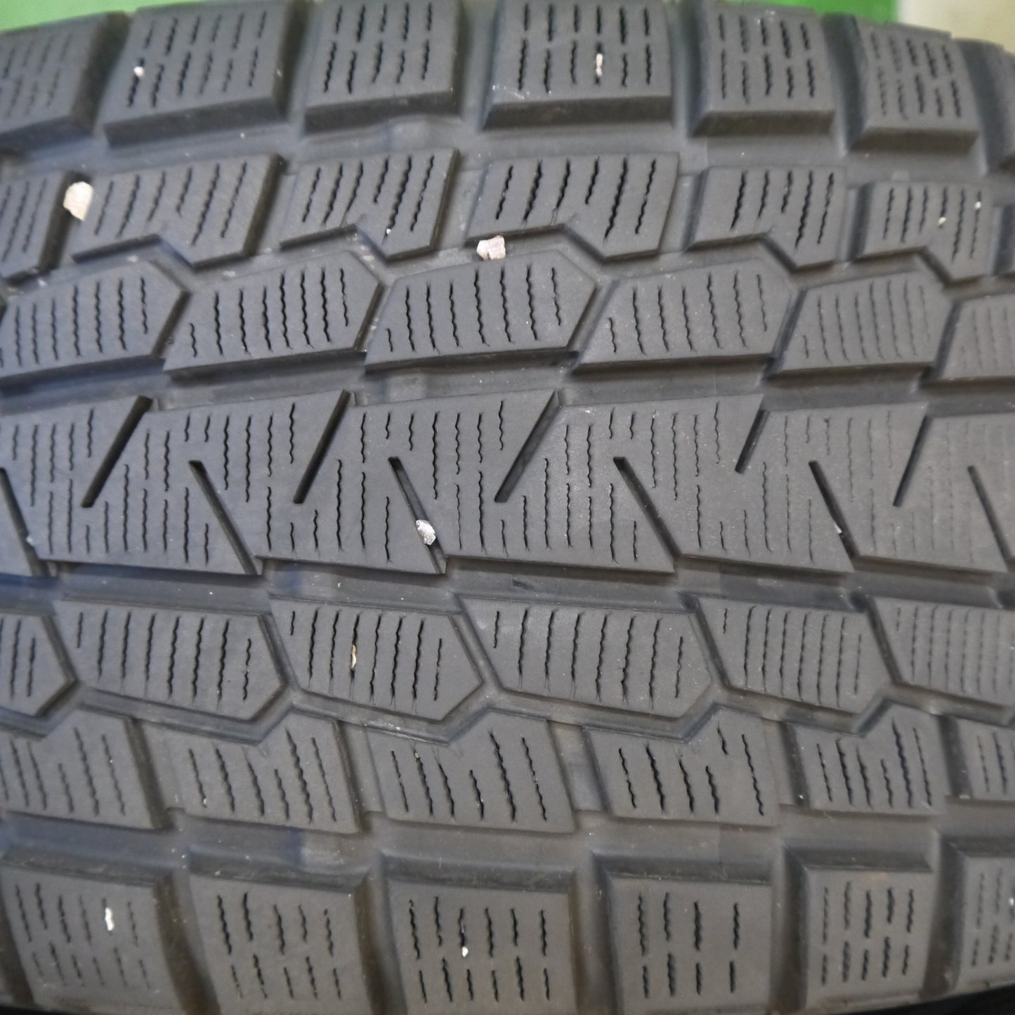 バリ溝！キレイ！9分◎アウディ 等 EURO AXIS CROSSedge 235/55R18 スタッドレス ヨコハマ アイスガード G075 ユーロアクシス クロスエッジ 18インチ PCD112/5H◎6070302Hス