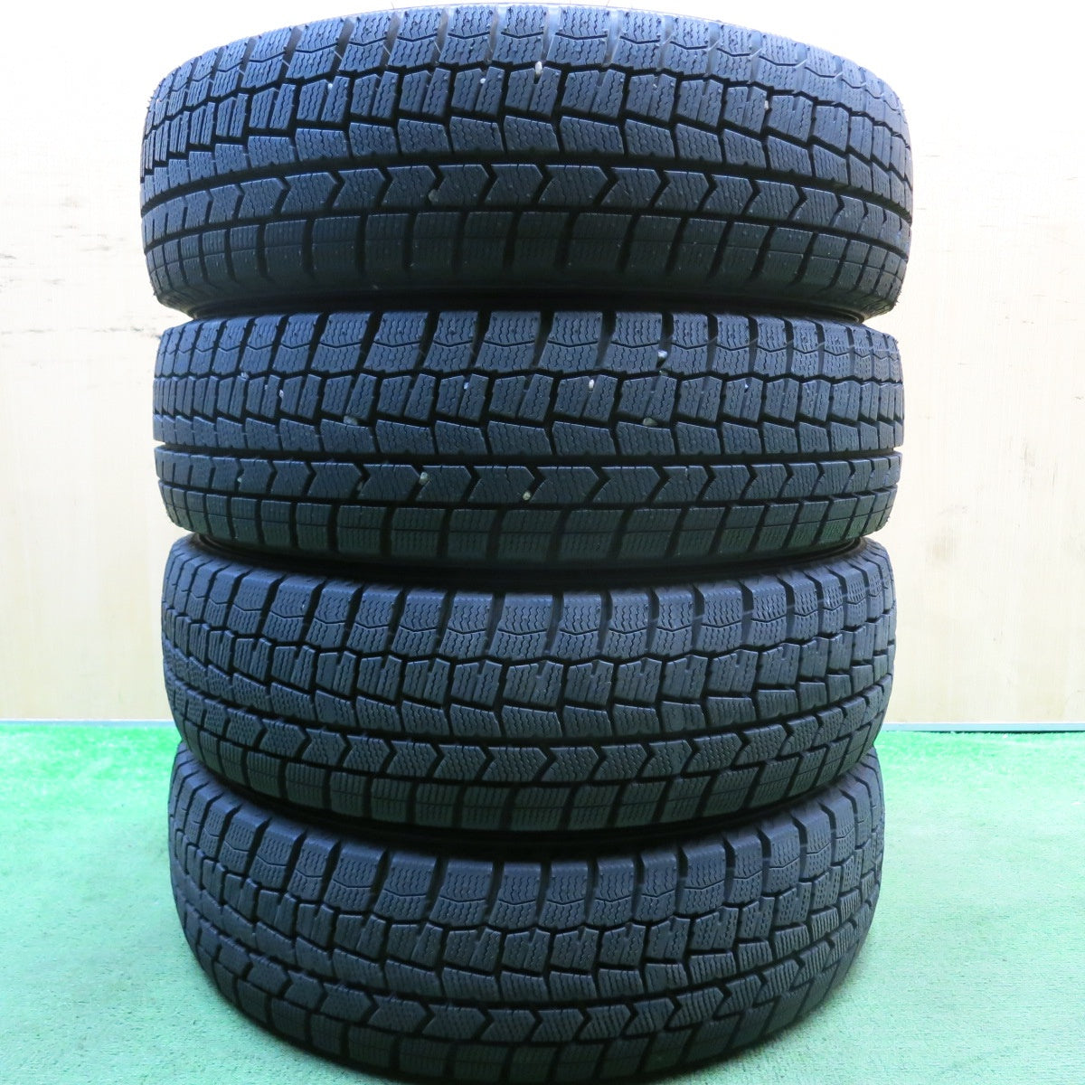 バリ溝！24年！キレイ！ほぼ10分★スタッドレス 165/65R15 ダンロップ ウインターマックス WM02 AZ Sports AZスポーツ 軽サイズ タフト 等 PCD100/4H★5081408HAス
