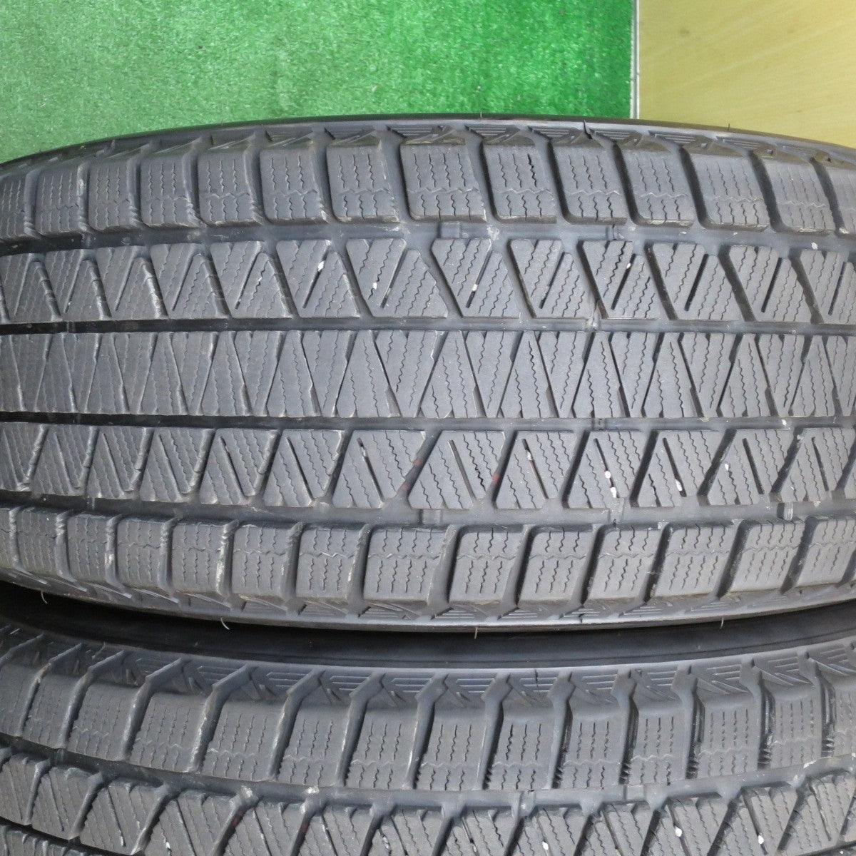 バリ溝！21年！キレイ！9.5分★トヨタ 150系 ランクル プラド 純正 265/65R17 スタッドレス ブリヂストン ブリザック DM-V3 17インチ PCD139.7/6H★5040102KKス