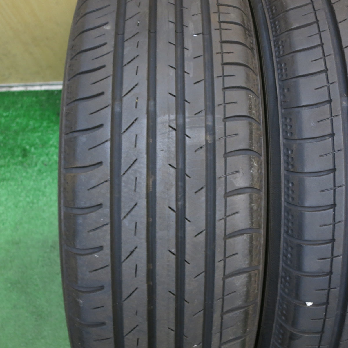 バリ溝！23年！8.5分！2本◎155/65R14 ヨコハマ BluEarth-GT AE51 タイヤ 14インチ ブルーアース N-BOX スペーシア ワゴンR ムーヴ 等◎6092304KKノタ