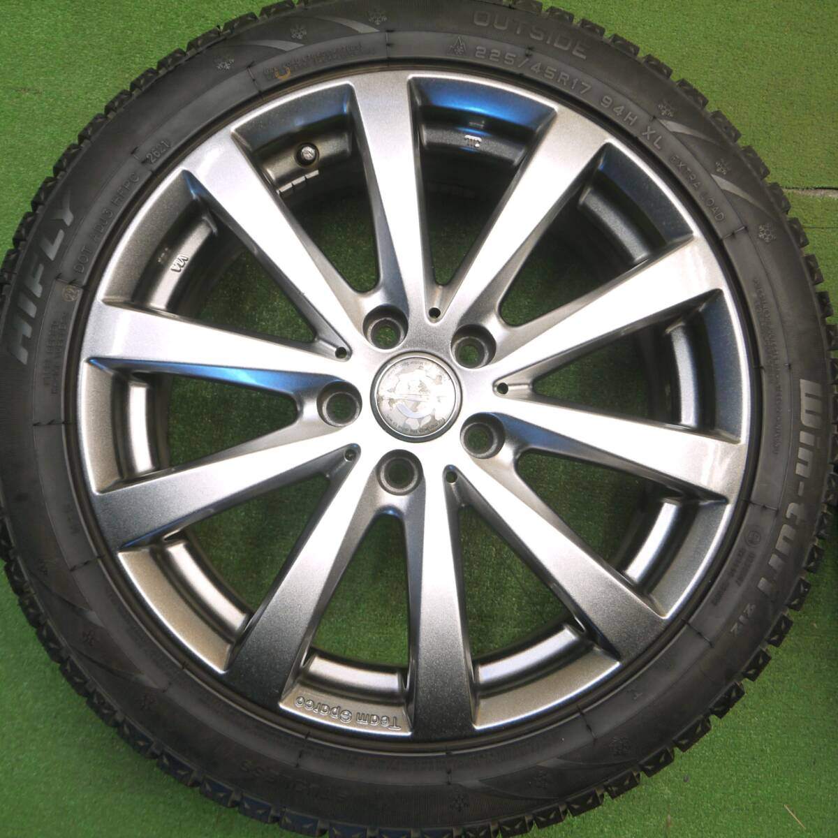バリ溝！21年！キレイ！9.5分★ボルボ 等 Team Sparco 225/45R17 スタッドレス ハイフライ Win-turi 212 チームスパルコ 17インチ PCD108/5H★5012007Hス