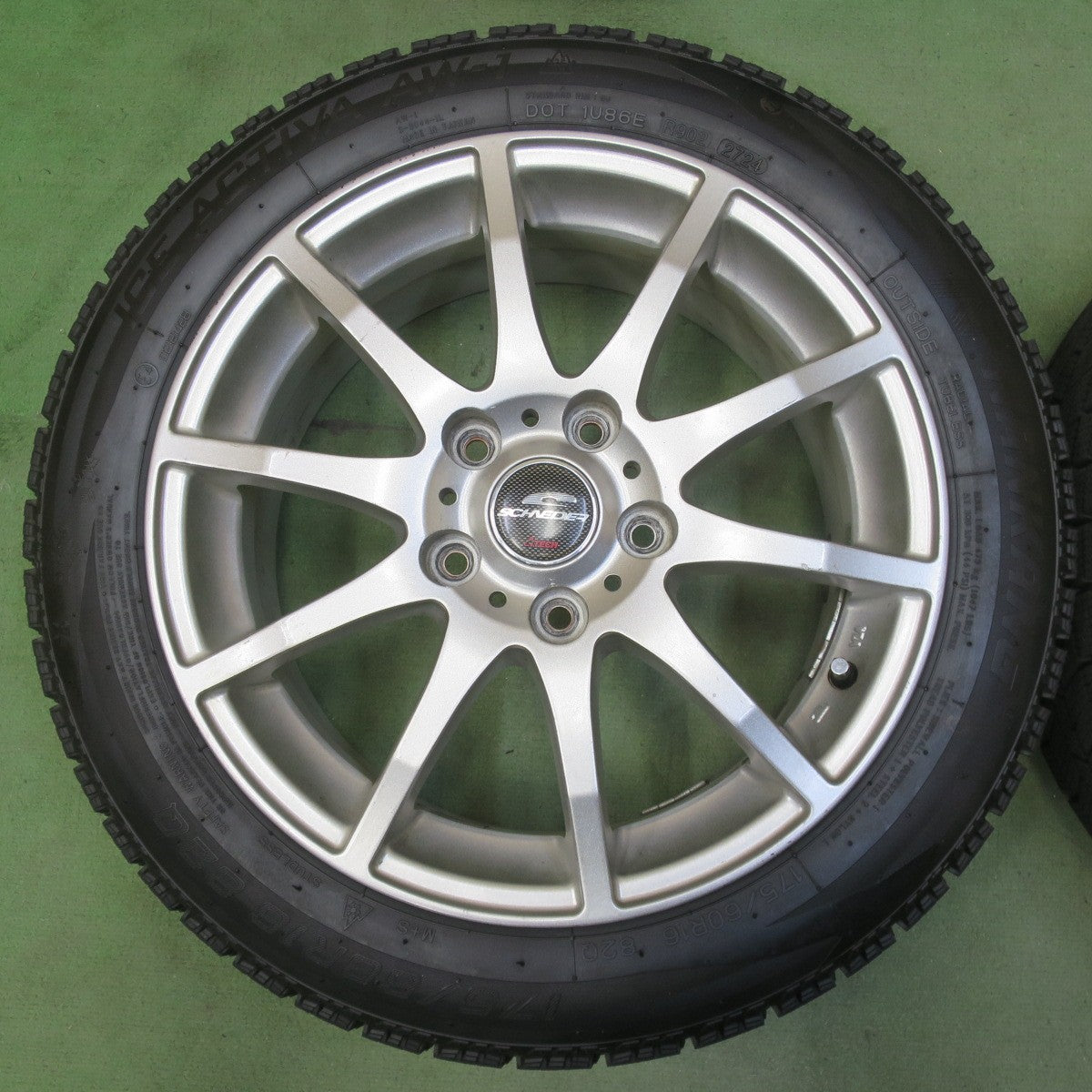バリ溝！24年！9.5分以上◎スタッドレス 175/60R16 ナンカン アイス アクティバ AW-1 SCHNEIDER シュナイダー 16インチ PCD114.3/5H◎6072704イス