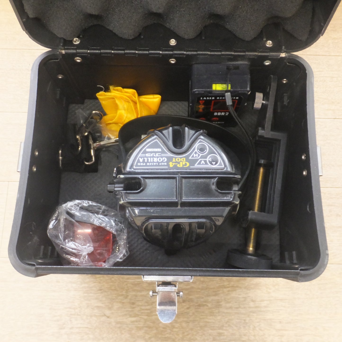 [送料無料] ★山真製鋸 YAMASHIN レーザー墨出し器 DOT LASER PRO ゴリラ GORILLA GP-4 DOT　LASER RECEIVER BBR2　セット★