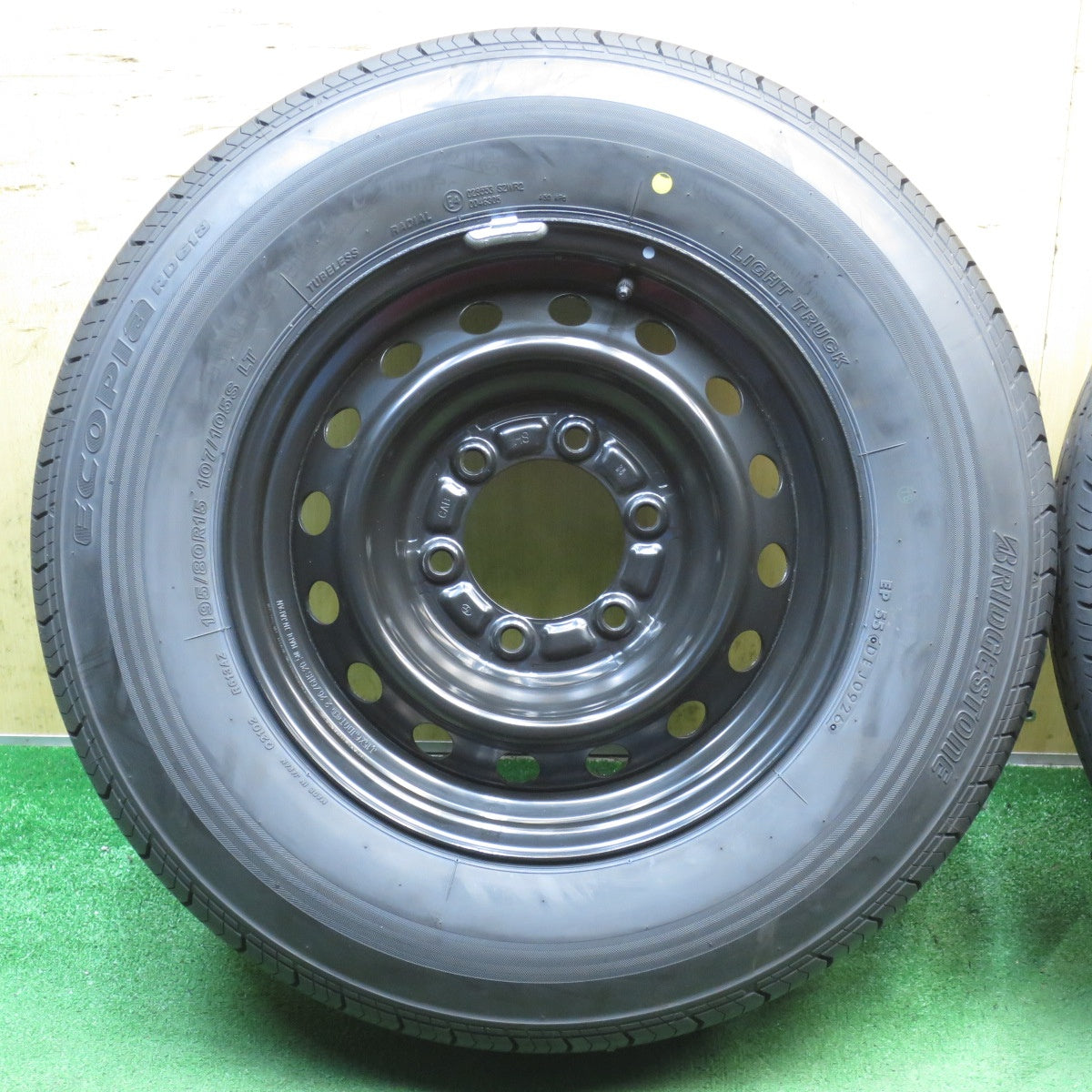 新車外し！26年◎トヨタ ハイエース 純正 スチール 195/80R15 107/105S ブリヂストン エコピア RD613 15インチ PCD139.7/6H◎6091914NJノ