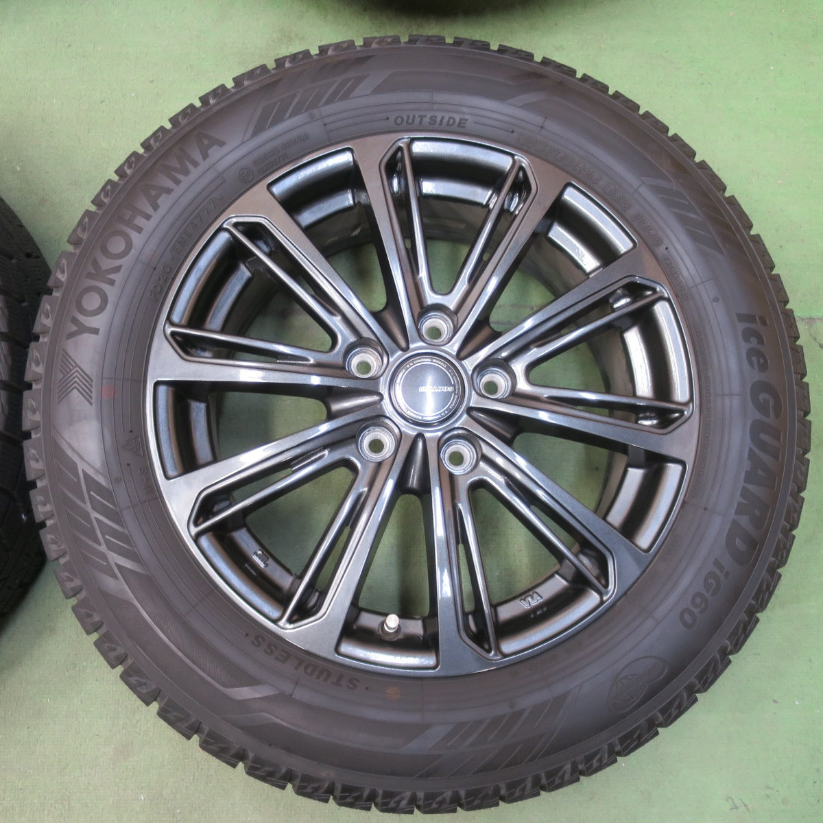 バリ溝！22年！キレイ！9.5分◎スタッドレス 205/60R16 ヨコハマ アイスガード iG60 MiLLOUS DF ミルアス 16インチ PCD114.3/5H◎6100705イス