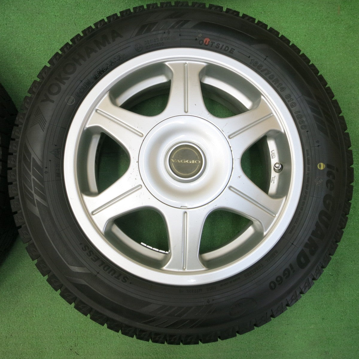 *送料無料* 2023年 4本価格★スタッドレス 165/70R14 ヨコハマ アイスガード iG60 VAGGIO 14インチ PCD100 114.3/4H マルチ★4042707イス