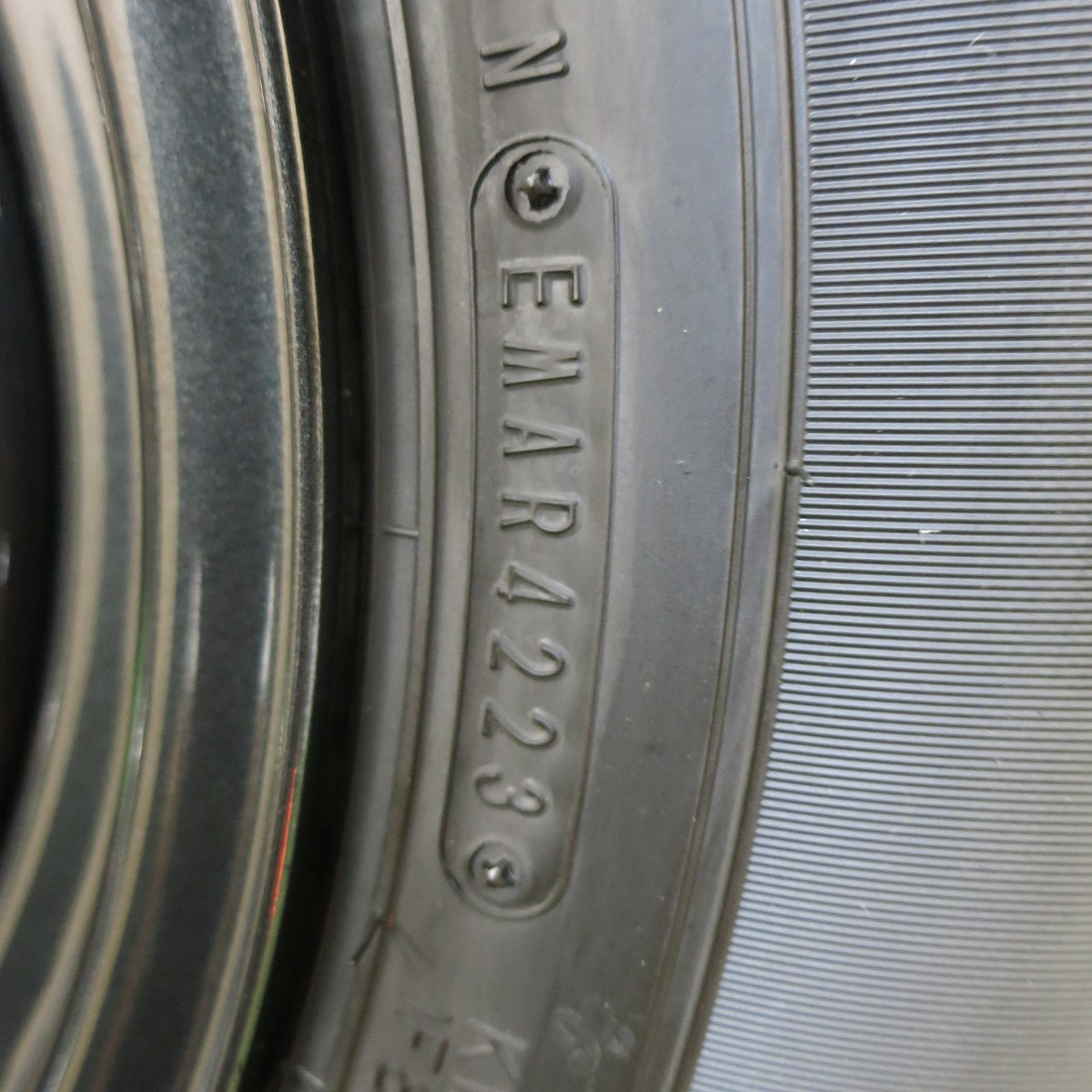 [送料無料] 新車外し！23年！1本★スズキ JB74 ジムニー シエラ 純正 スチール 195/80R15 ダンロップ AT20 グラントレック 15インチ PCD139.7/5H★5011105ナノ