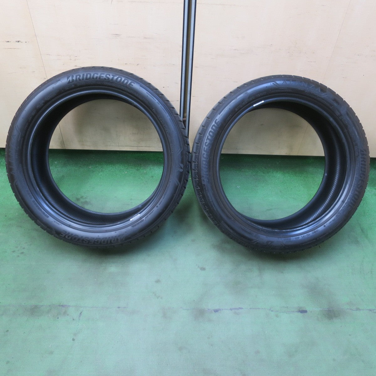 バリ溝！23年！9.5分！2本★275/40R20 ブリヂストン アレンザ 001 ALENZA タイヤ 20インチ レクサス LC LS ワーゲン トゥアレグ BMW X3 X5 等★6031607イノタ