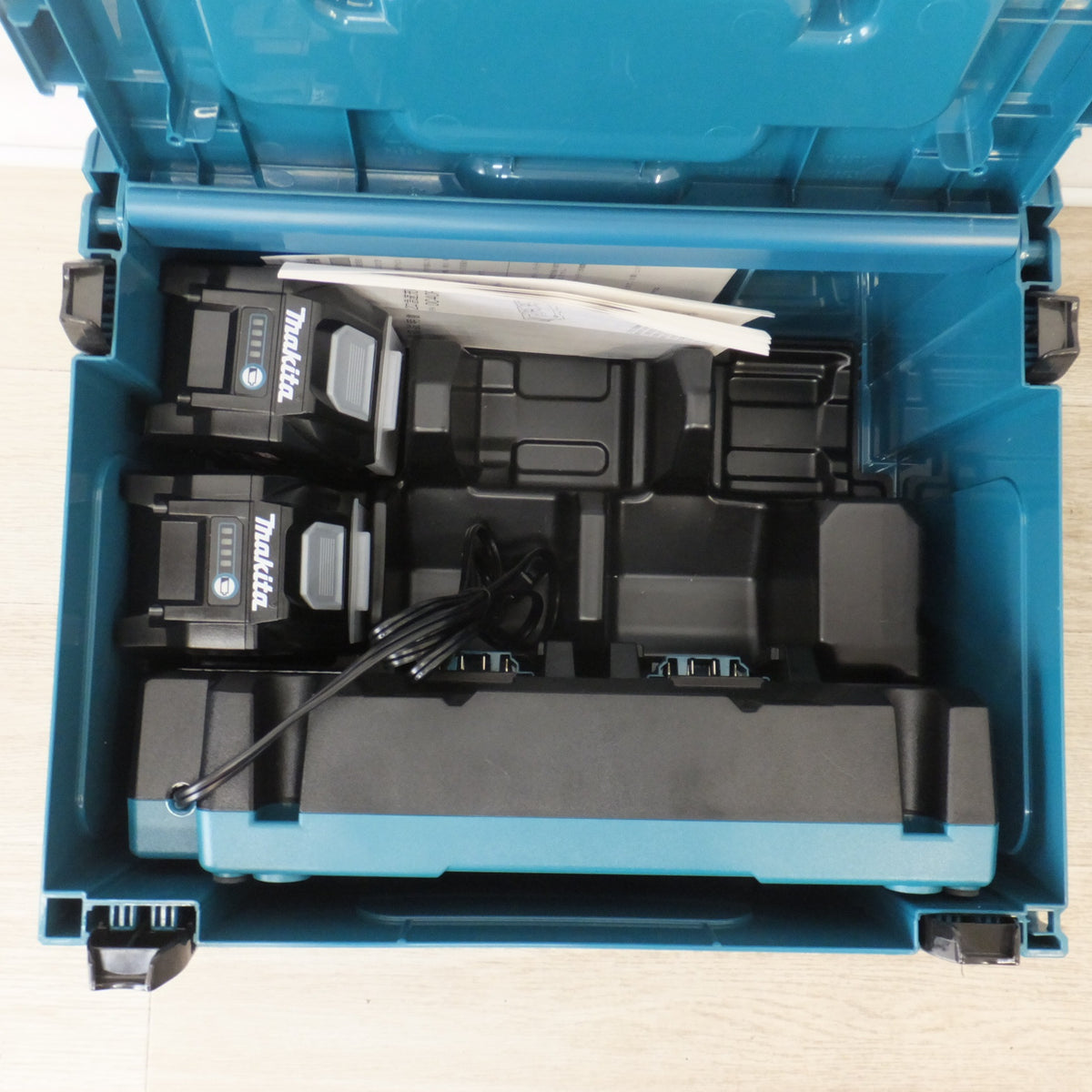 美品★マキタ makita パワーソースキット XGT6 A-72039　バッテリ BL4050F 2個　2口急速充電器 DC40RB　セット★