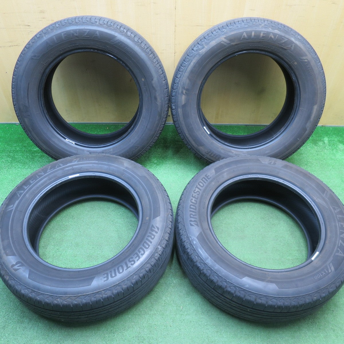 バリ溝！9.5分★225/65R17 ブリヂストン アレンザ LX100 タイヤ 17インチ RAV4 ハリアー CX-5 CX-8 等★5121811NJスタ
