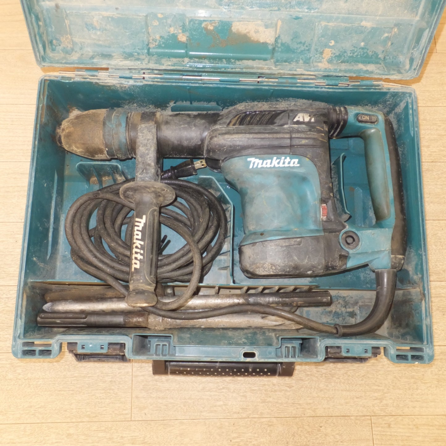 [送料無料] ★マキタ makita 電動ハンマ HM0871C　100V～ 13A 50-60Hz 1100W★