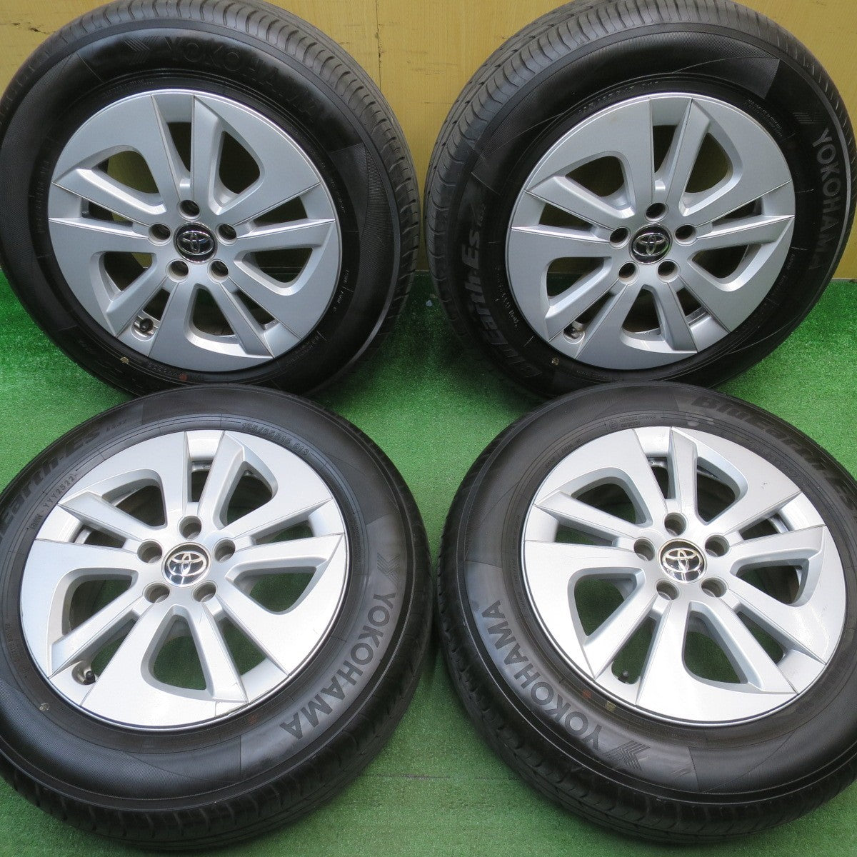 4本価格！22年★トヨタ 50系 プリウス 純正 195/65R15 ヨコハマ BluEarth-ES ES32 ブルーアース 15インチ PCD100/5H★6020603NJノ