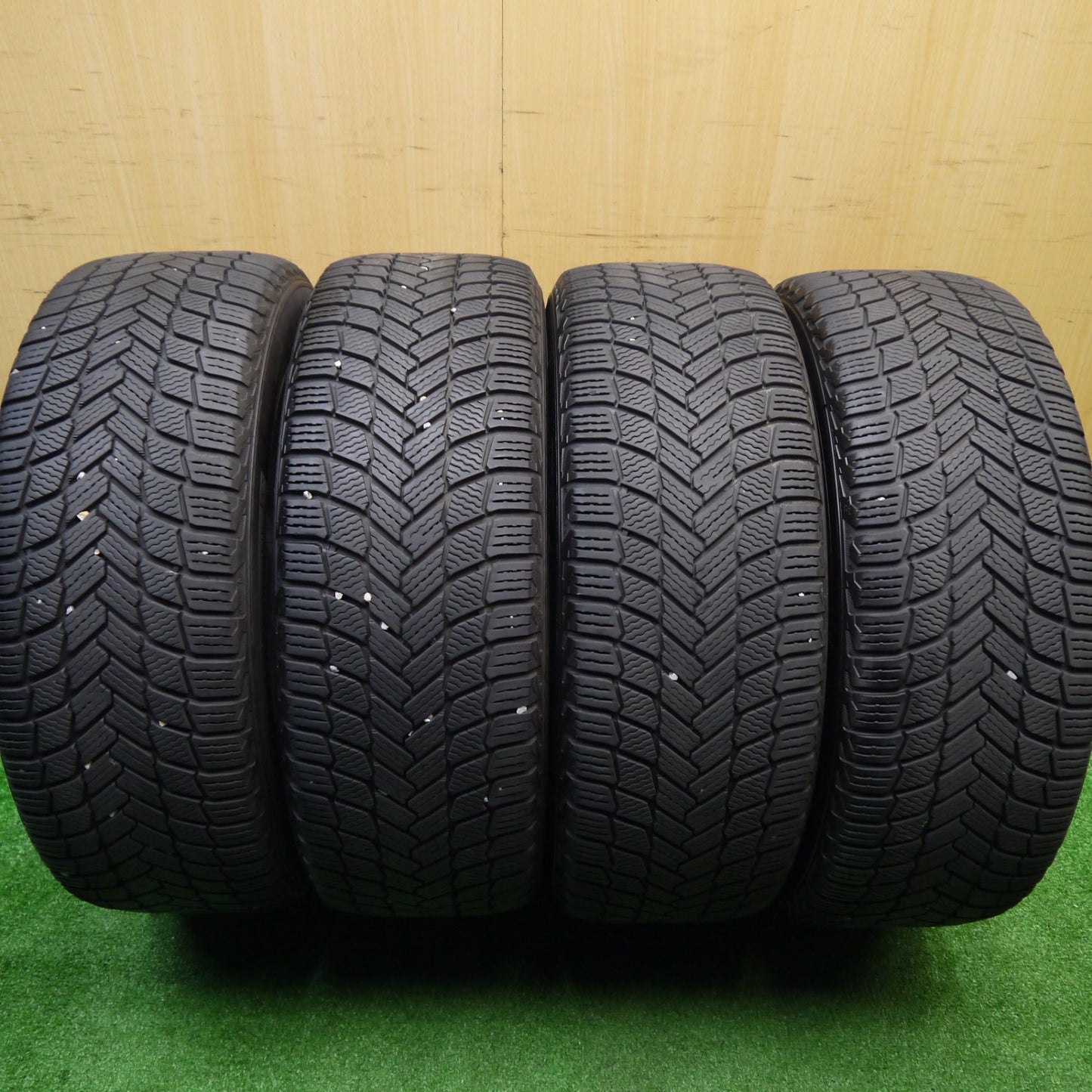 バリ溝！8.5分★スタッドレス 235/50R18 ミシュラン X-ICE SNOW ravrion selzer ラブリオン 18インチ PCD114.3/5H★5102101Hス