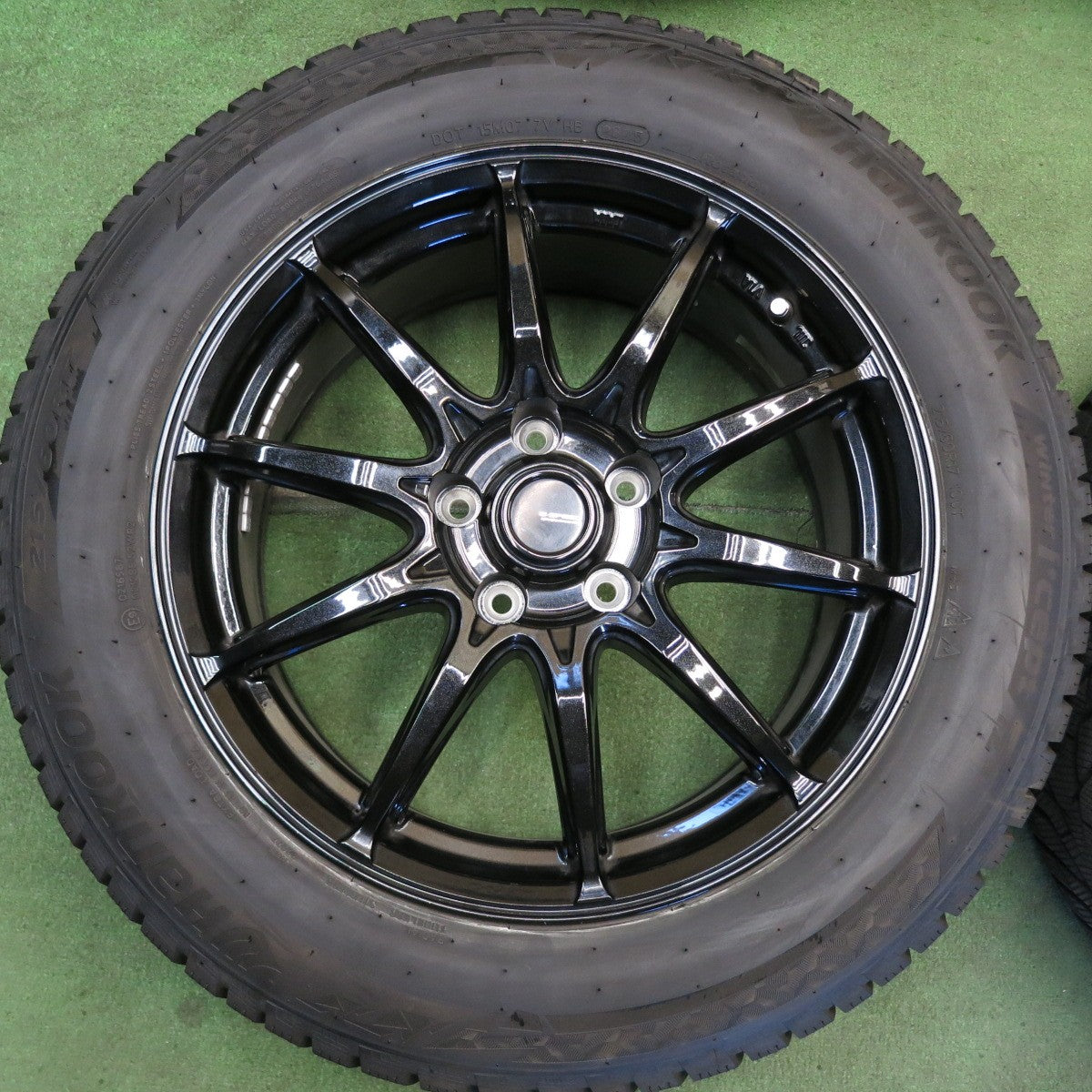 バリ溝！25年！キレイ！ほぼ10分★スタッドレス 215/60R17 ハンコック ウインター アイセプト IZ3 G-SPEED Gスピード 17インチ PCD114.3/5H★6053106HAス