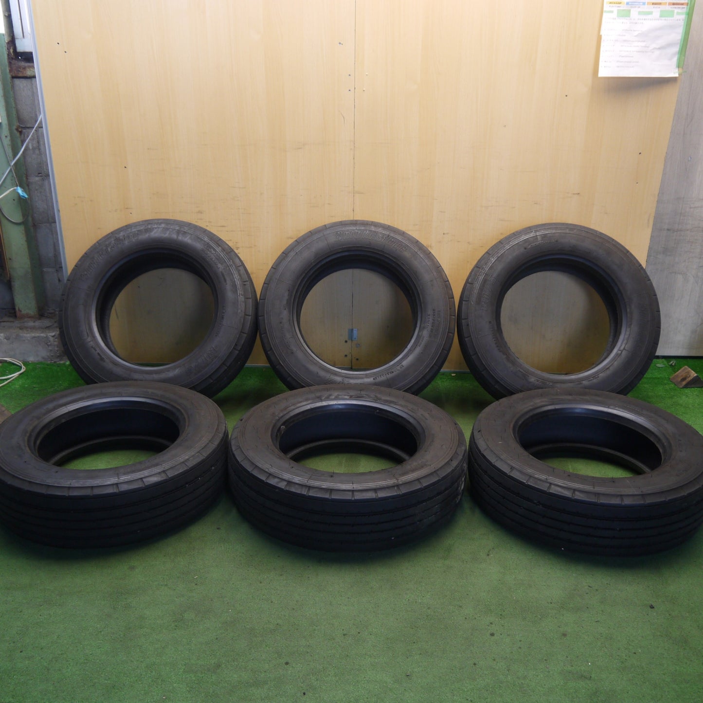 バリ溝！9分！6本★トラック タイヤ 215/70R17.5 123/121J ブリヂストン R173 17.5インチ★6060209Hノ