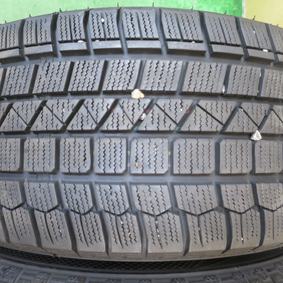 バリ溝！22年！キレイ！9.5分★BMW 等 MSW85 O・Z 205/55R16 スタッドレス ケンダ KR36 アイステック ネオ 16インチ OZ PCD120/5H★5100102NJス